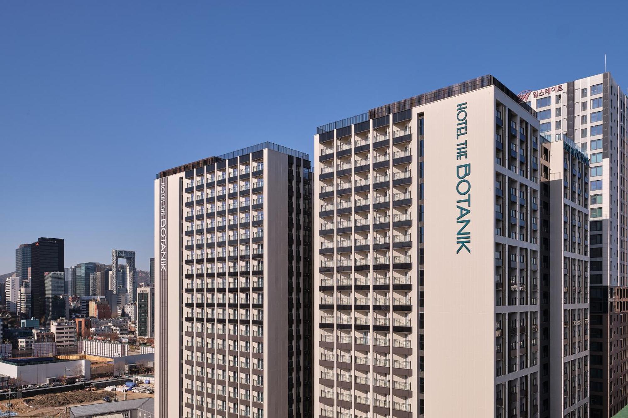 The Botanik Sewoon Myeongdong 4* 首尔